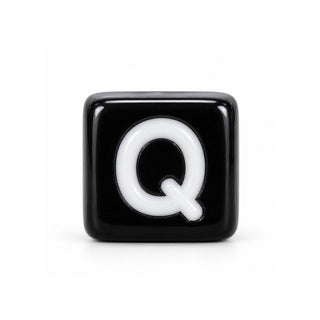 6mm Black & White Letter Bead – Q